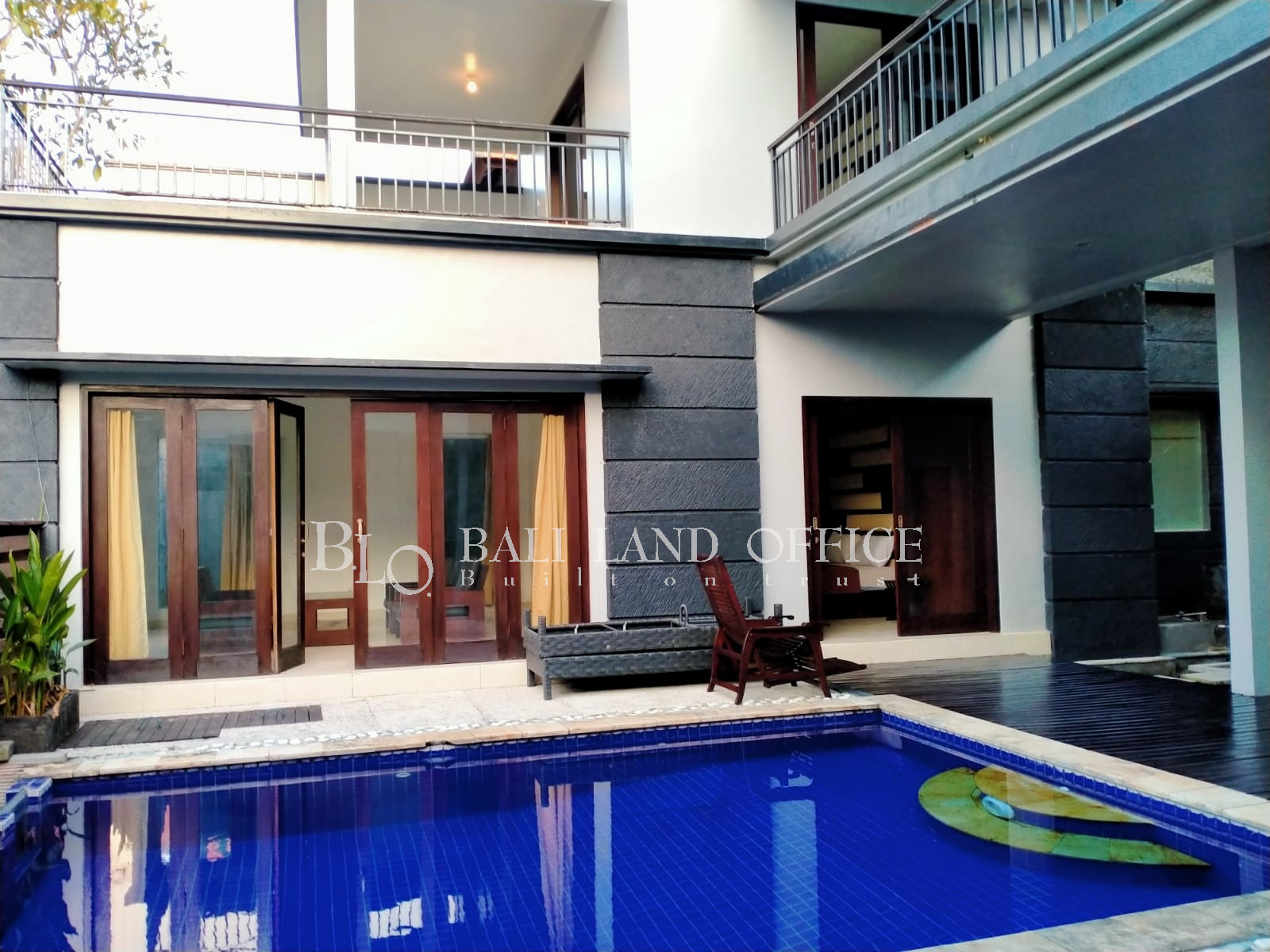 3 Bedroom Villa for Yearly Rental in Kerobokan – BLOV74